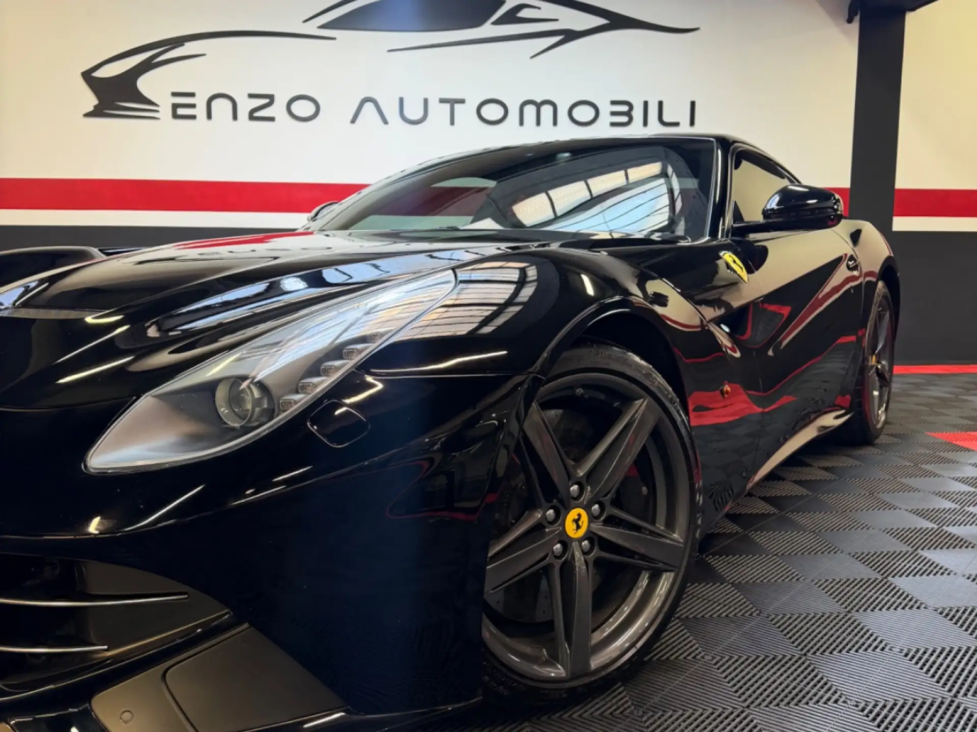 페라리 F12 베를리네타 2013 검정 사진 7