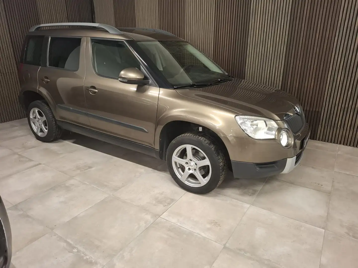 Skoda Yeti 1.2 TSI Active Bruin - 2