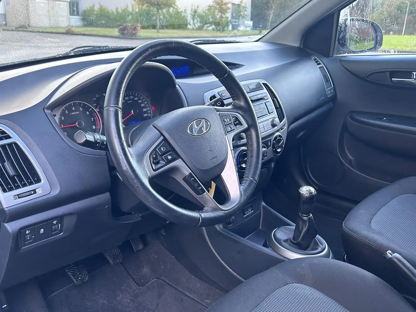 Hyundai i20 1.2 HP i-Motion Airco 5-deurs LMV Blanco - 2