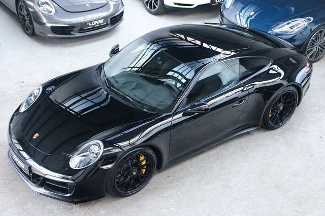 Imagine Porsche 991 Carrera 4 GTS PCCB Vierradlenkung Liftsystem