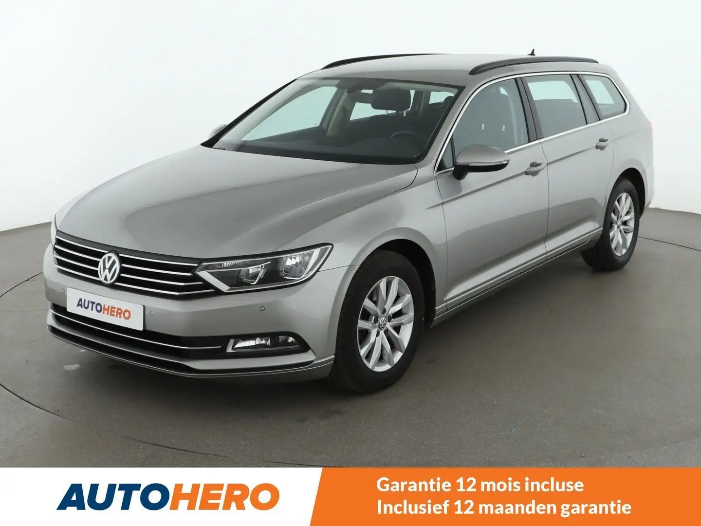 Volkswagen Passat 1.6 TDI Comfortline BlueMotion Grijs - 1