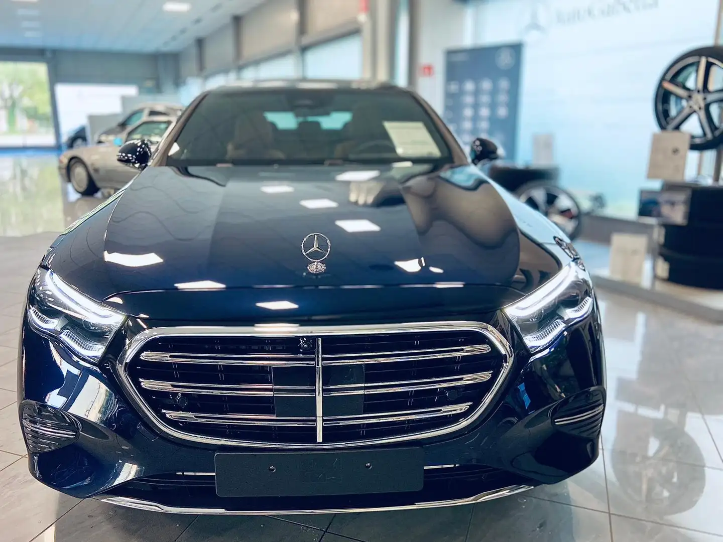 Mercedes-Benz E 220 d Exclusive Premium 4matic auto Bleu - 1