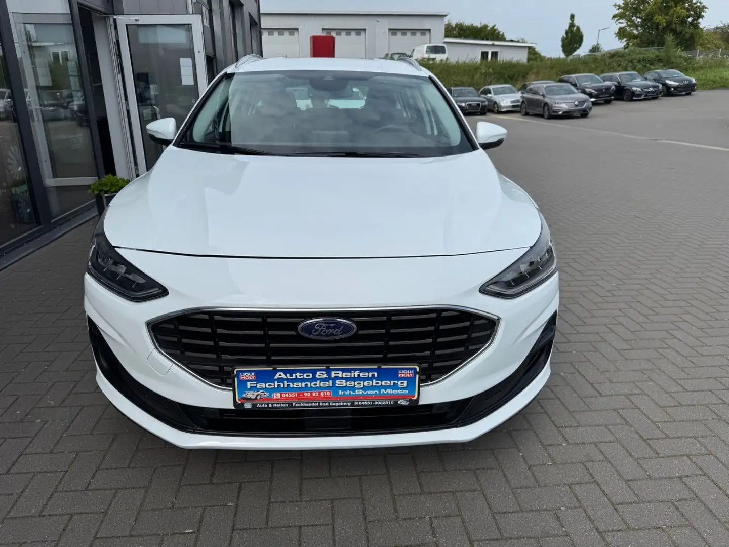 Ford Focus Turnier 1.5TDCI AUTOMATIK Titanium Style* Blanc - 2