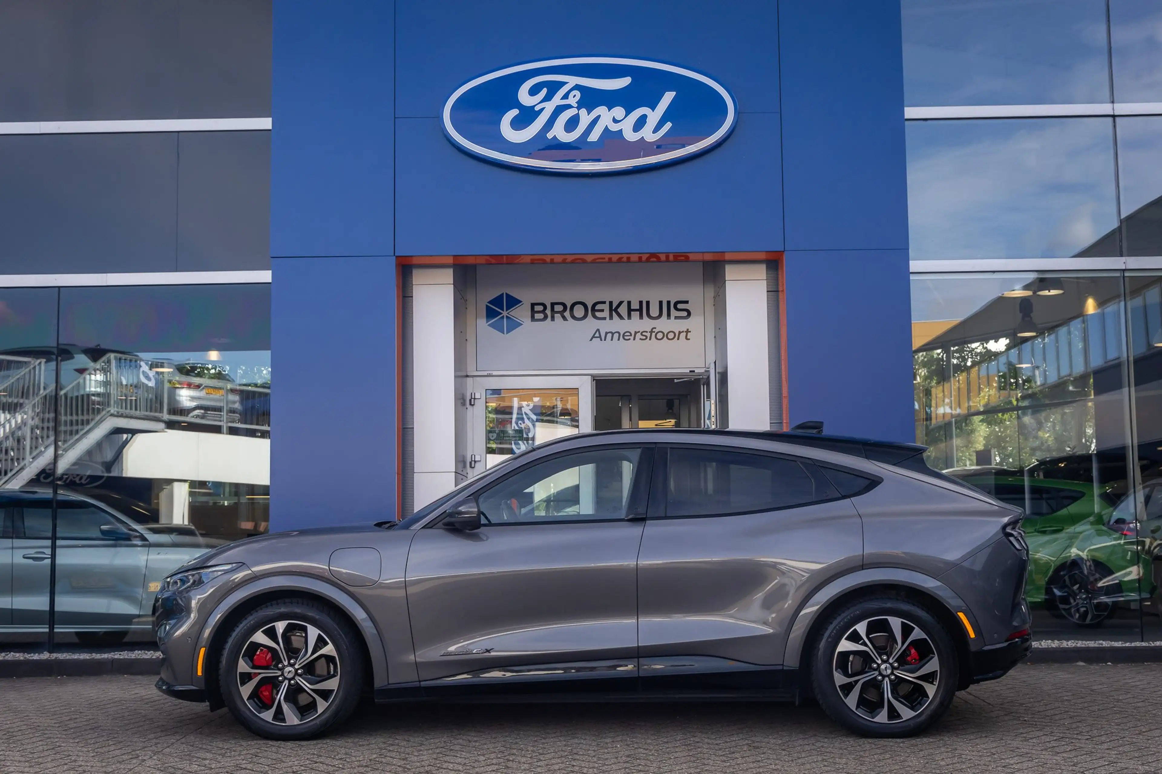 Ford Mustang Mach-E Extended First Edition AWD 98 kWh | Adaptief Cruis — photo 4