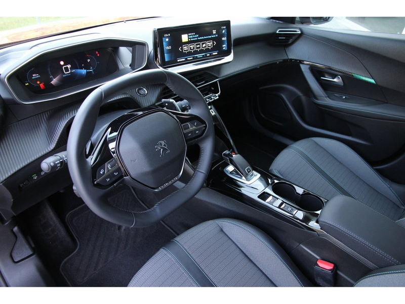 Peugeot 2008 Allure Pack PT 130 EAT8 Carplay LED Navi — photo 10