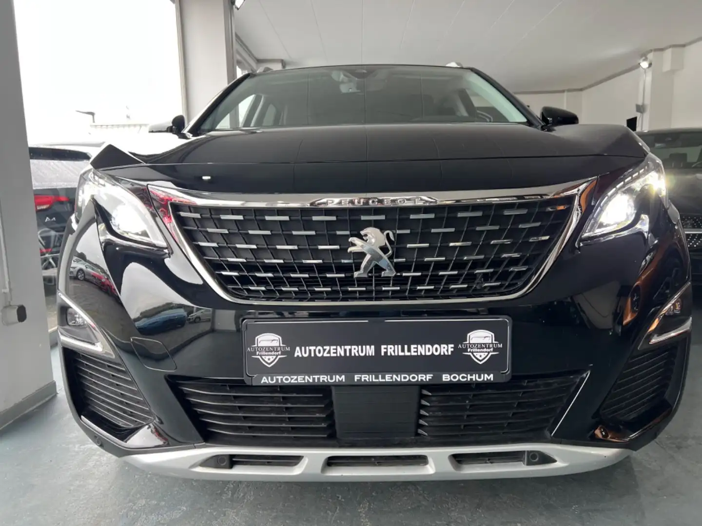 Peugeot 3008 Hybrid 225 GT AUTOMATIK/LED/NAVI/KAMERA!! Schwarz - 2