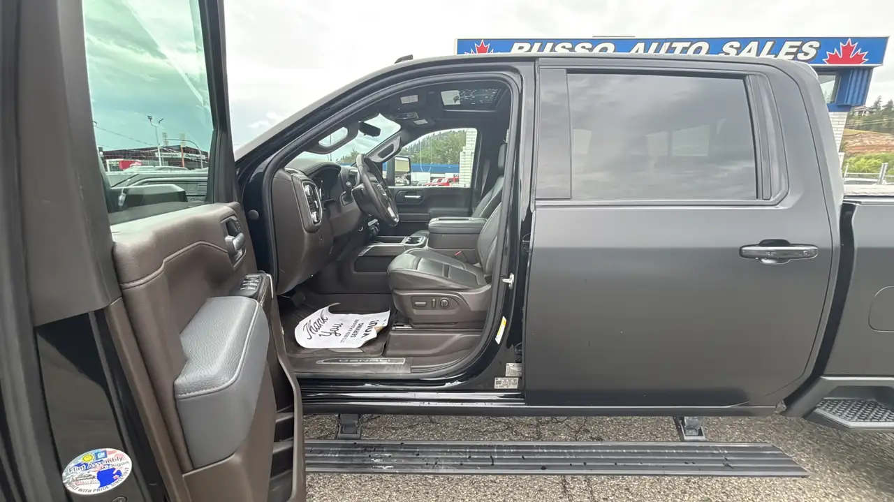 GMC Sierra 3500HD снимка GMC Sierra 3500HD