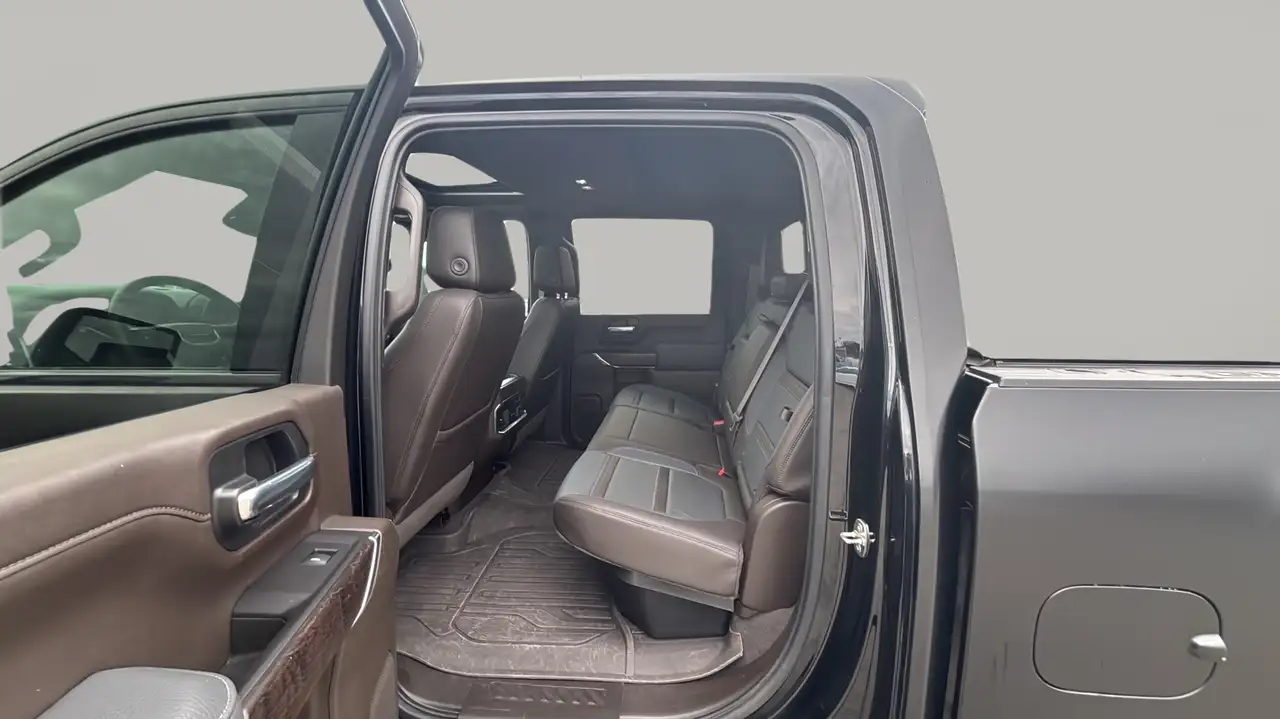 GMC Sierra 3500HD снимка GMC Sierra 3500HD