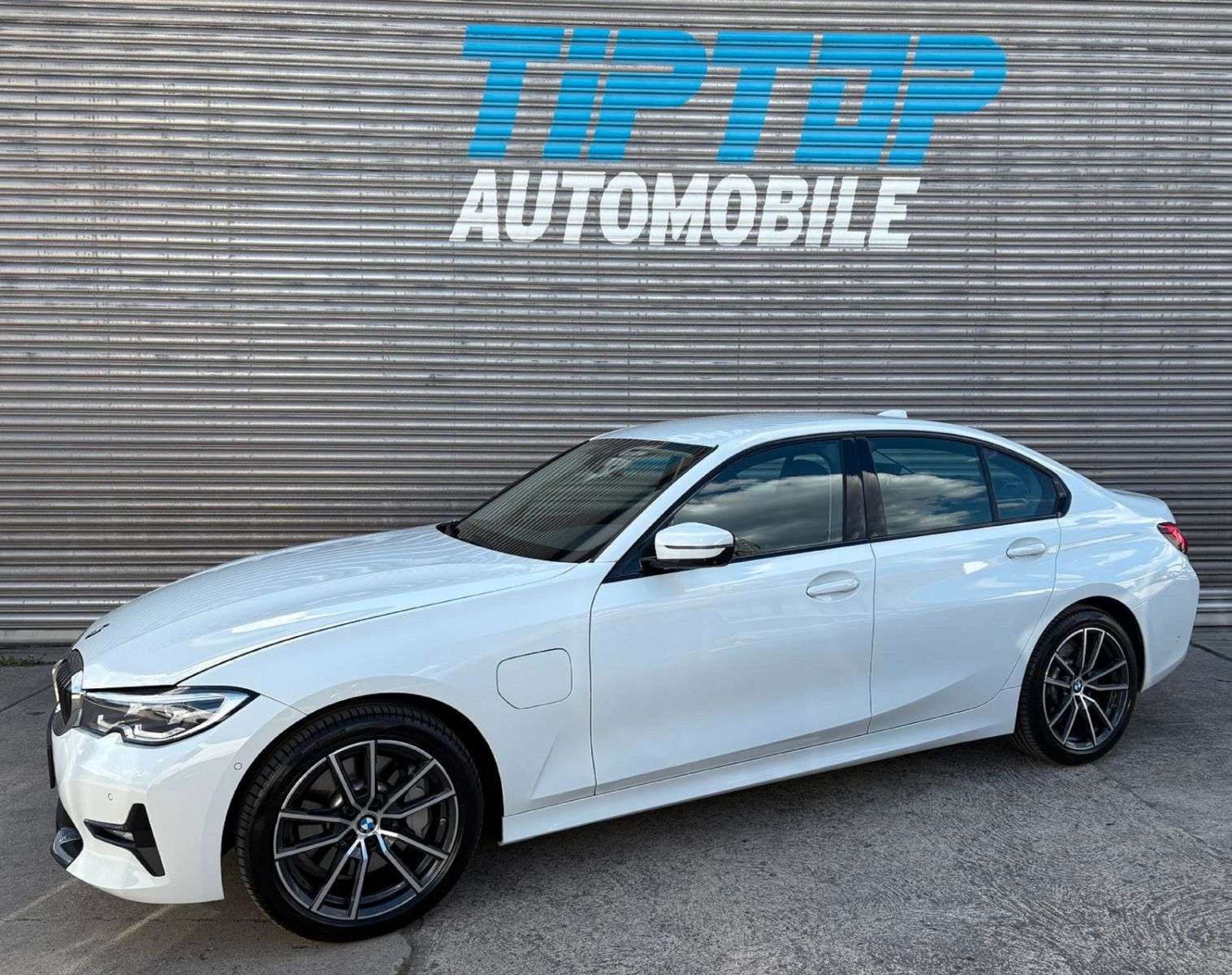 Second hand Bmw 3 Series 