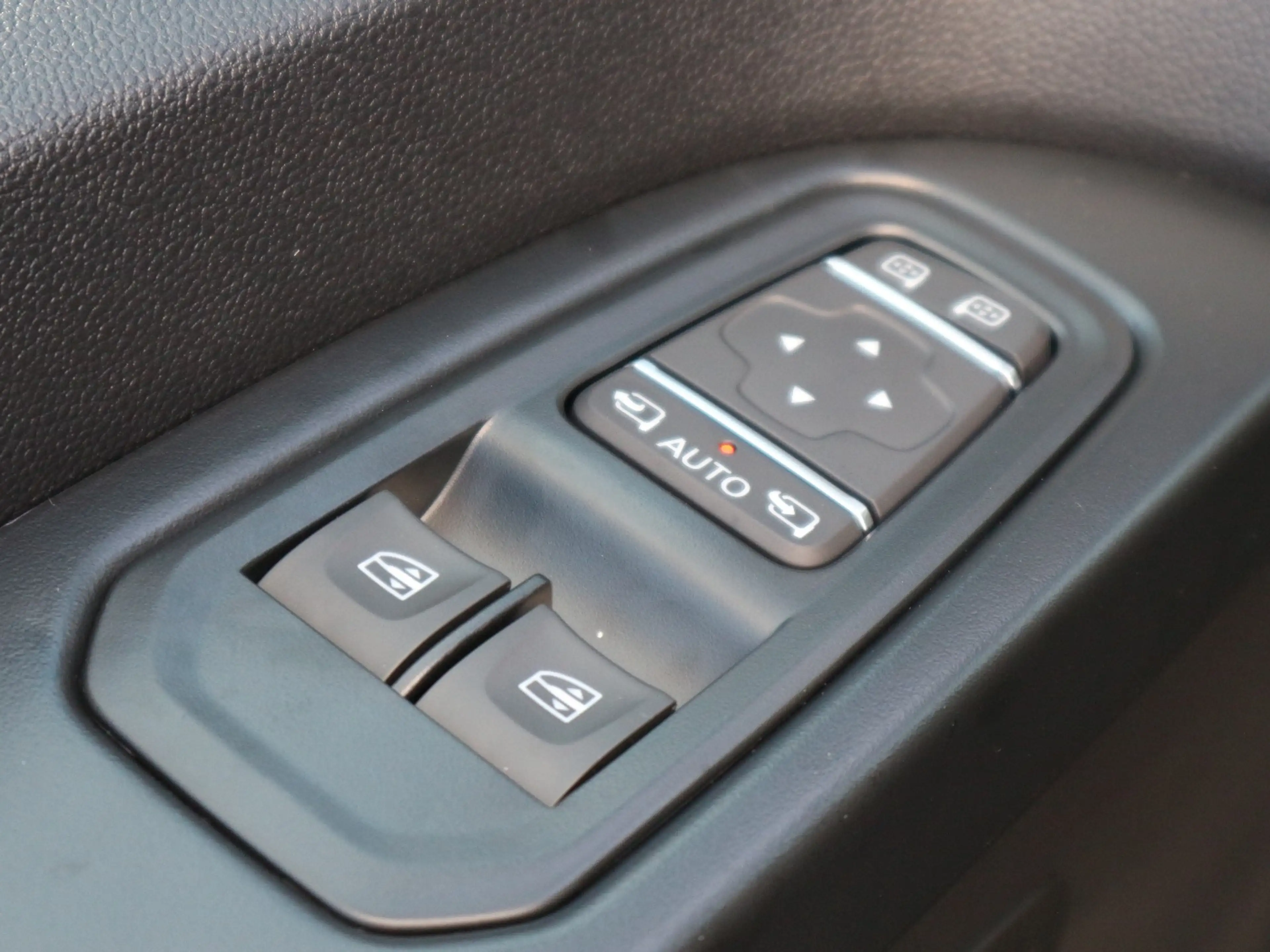 Nissan Primastar Kombi9 L1H1 2,8t dCi170 9AT TEKNA LM — photo 9