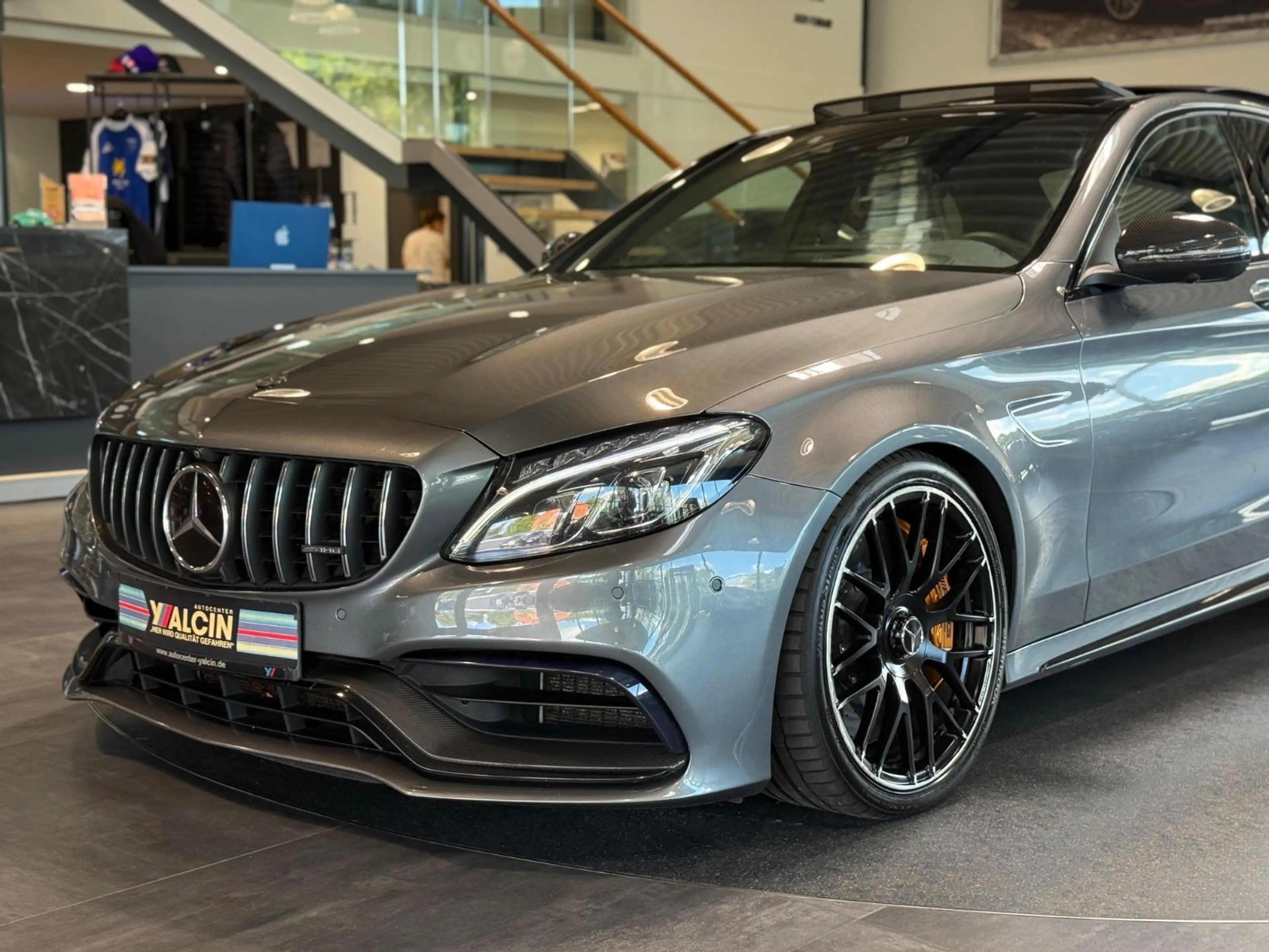 Mercedes-Benz C 63 AMG C 63 S AMG BURM./NIGHT/PANO/290 km/h/S-SITZE — photo 2