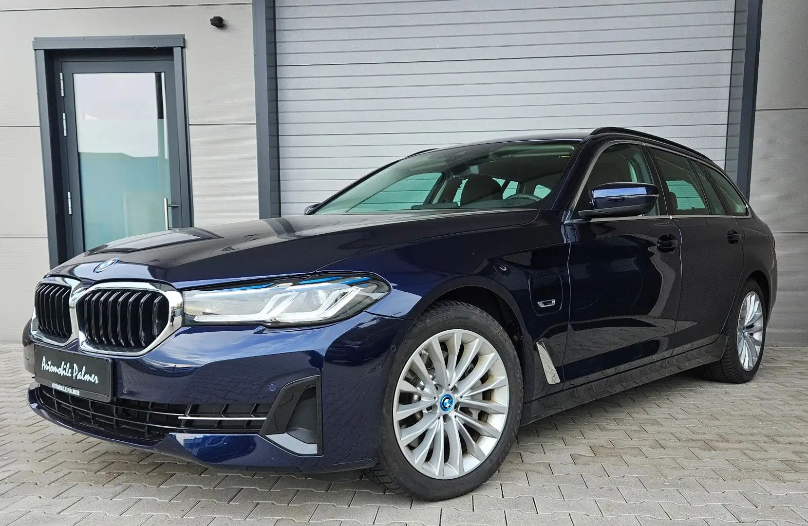 BMW 530 e xDrive Touring Exklusivleder 1Hand Blau - 1