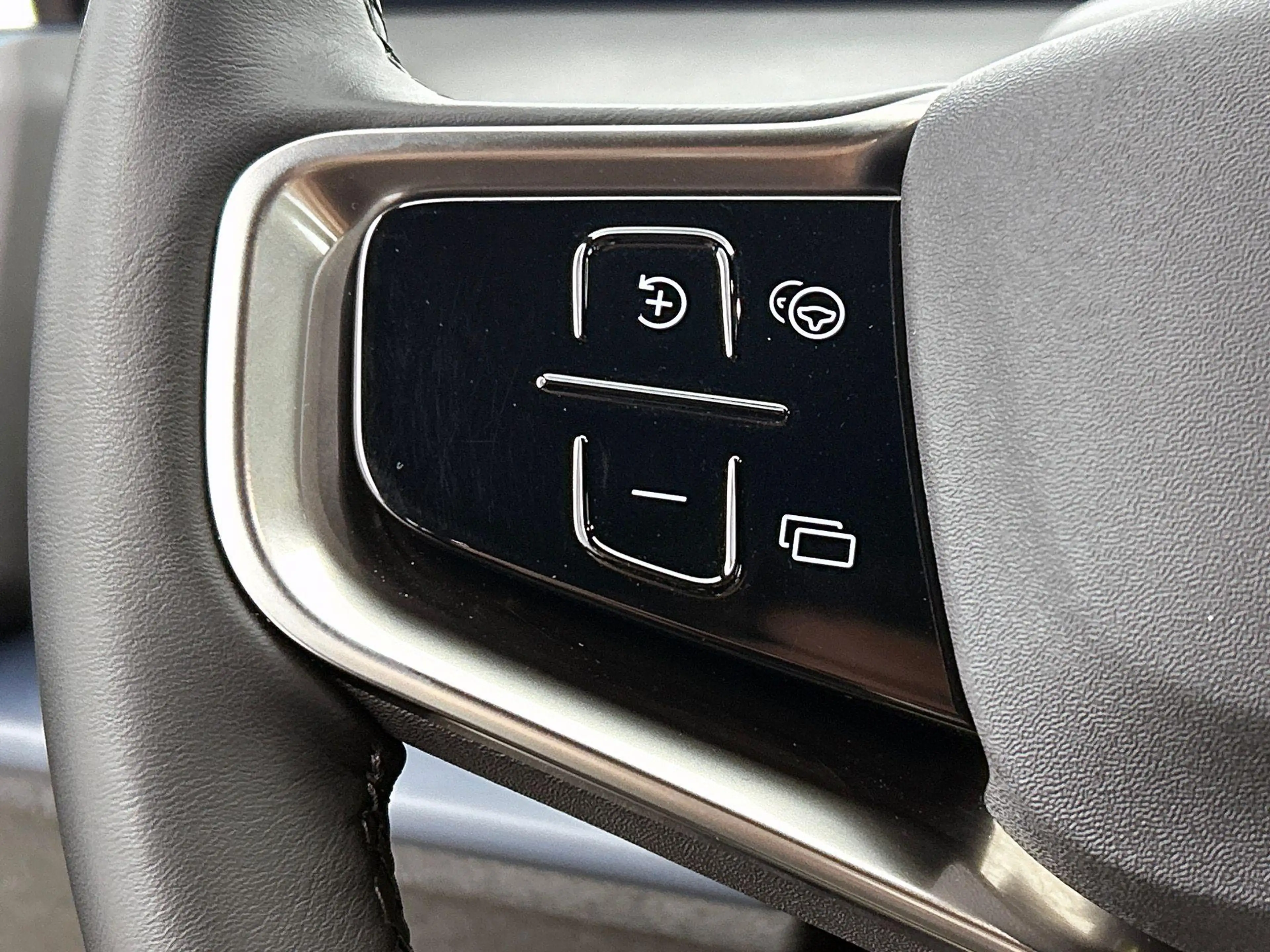 Volvo EX30 Single Motor Extended Range Plus 69 kWh | Stoelver — photo 6