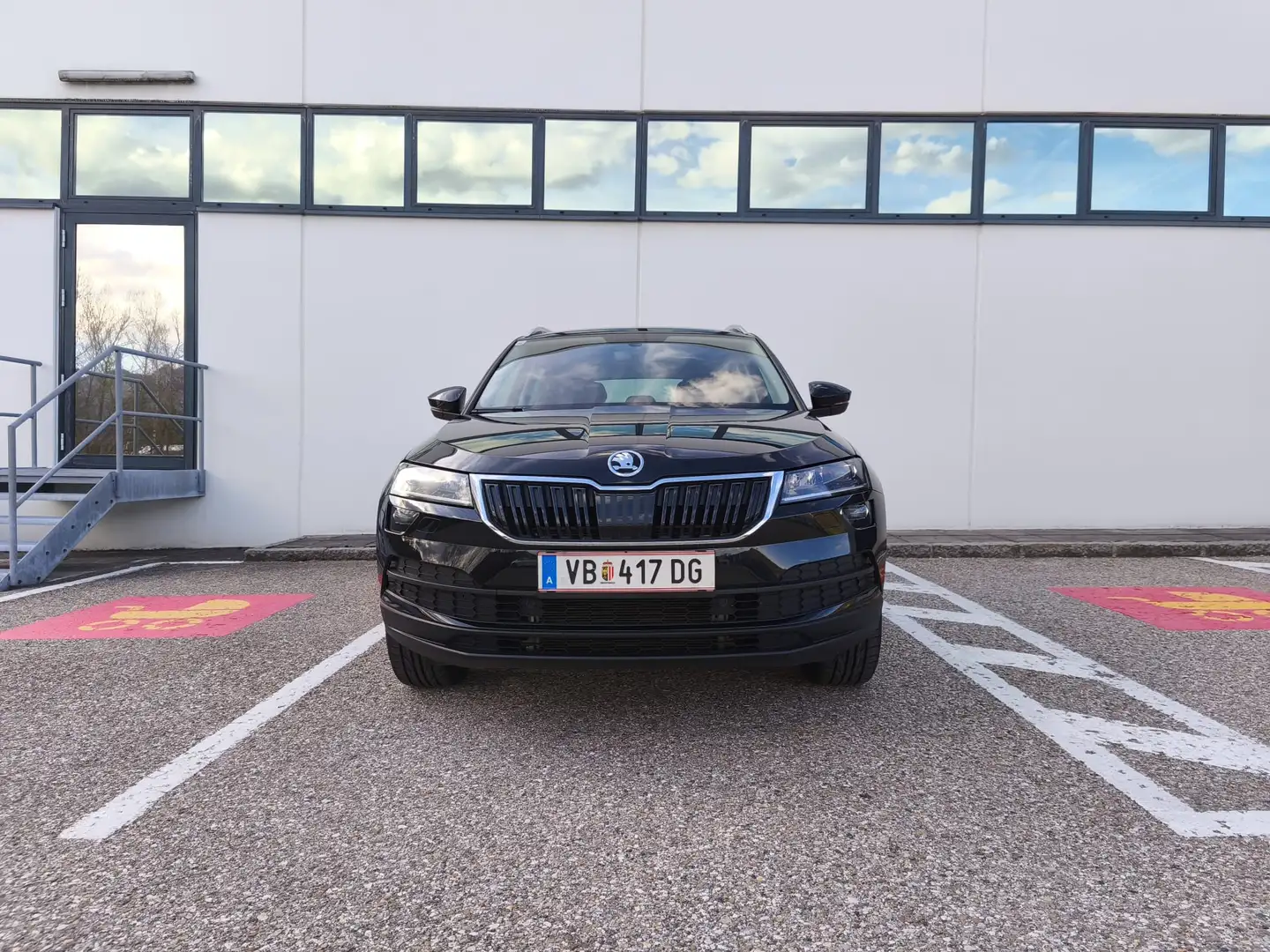 Skoda Karoq Karoq 2,0 TDI 4x4 Style 125 DSG Schwarz - 2