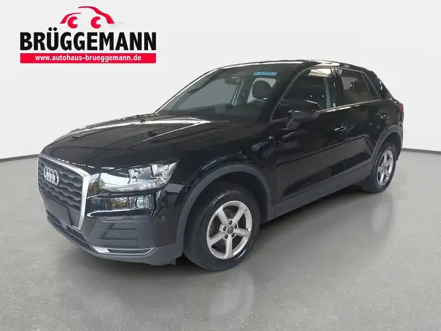 Audi Q2 1.5 TFSI 35 GANZJAHRESREIFEN AHK