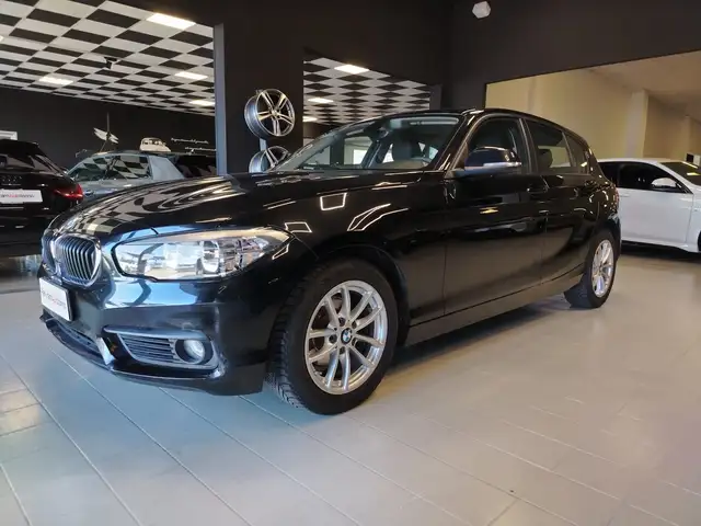 BMW 118 Serie  118d Advantage 5p auto