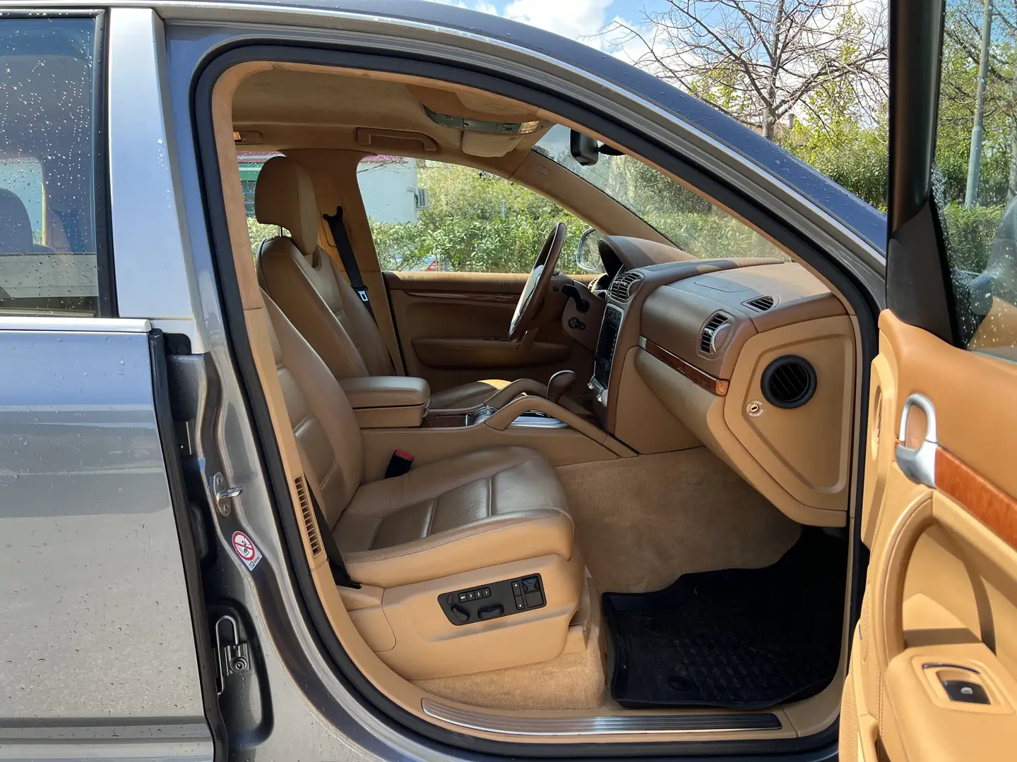Porsche Cayenne Turbo - 1