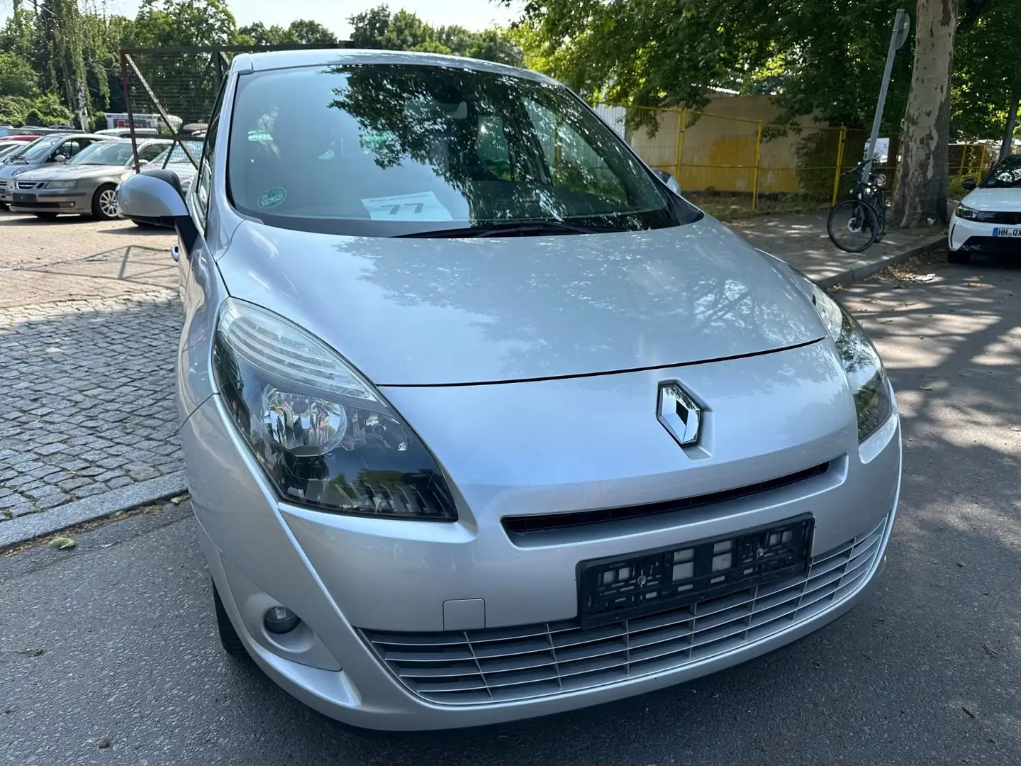 Renault Grand Scenic Šedá - 1