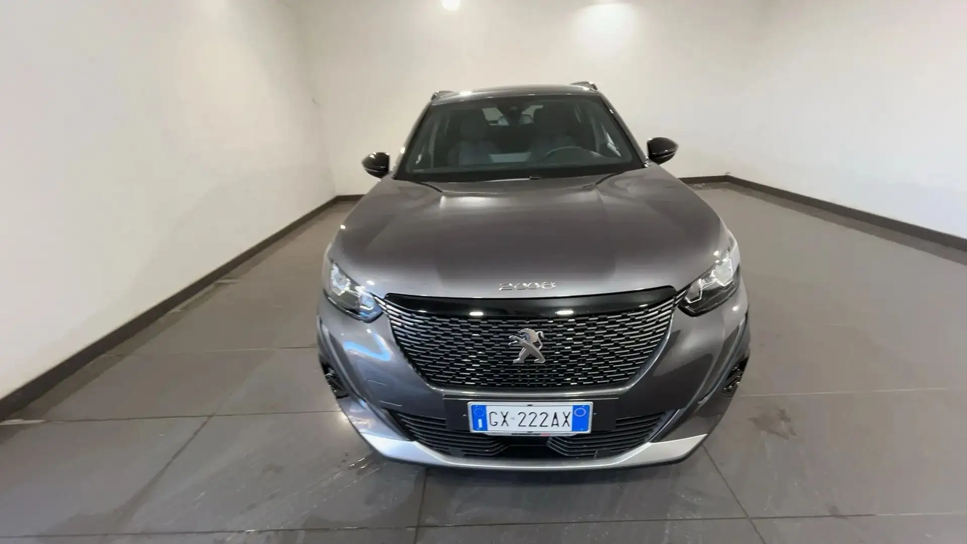 Peugeot 2008 2008 II 1.2 Puretech Allure s&s 130cv Grau - 2