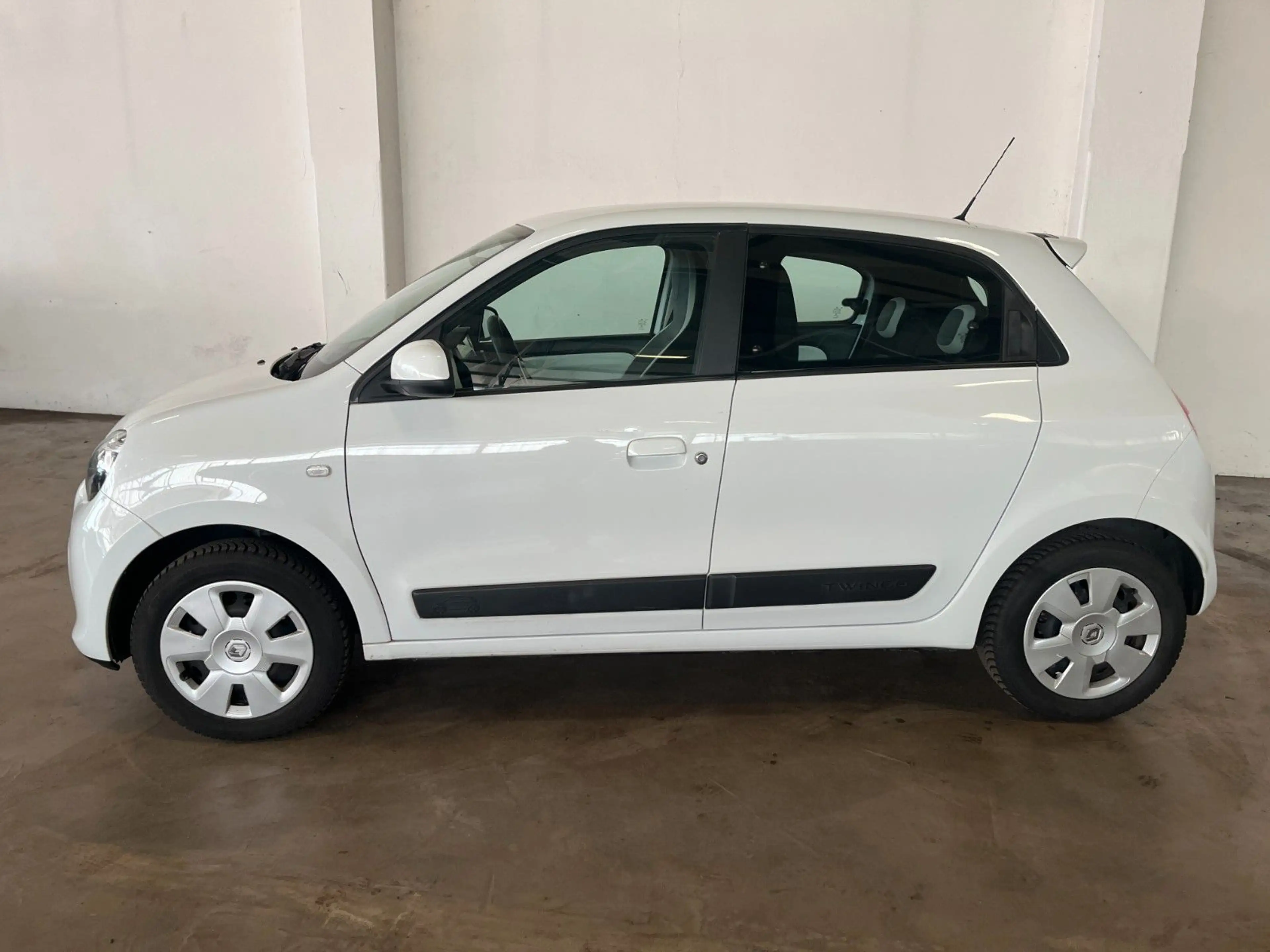 Renault Twingo Experience 1.0 SCe 70 — photo 3