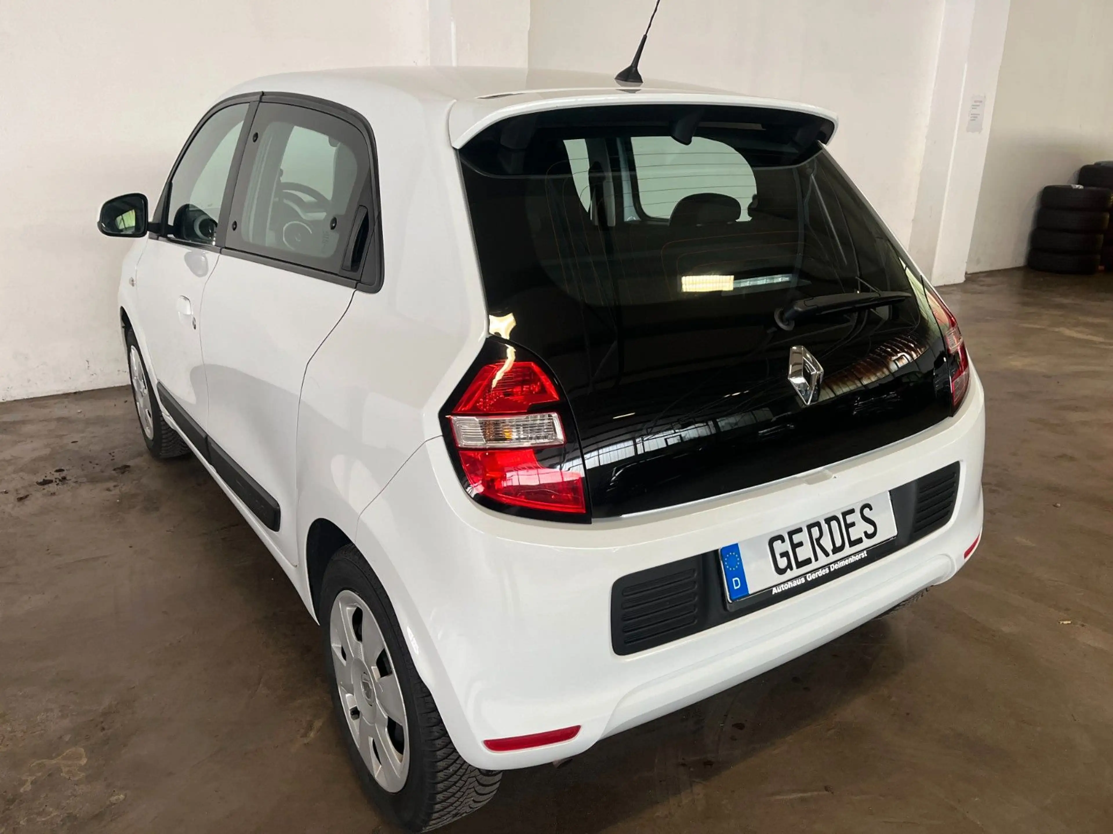 Renault Twingo Experience 1.0 SCe 70 — photo 11