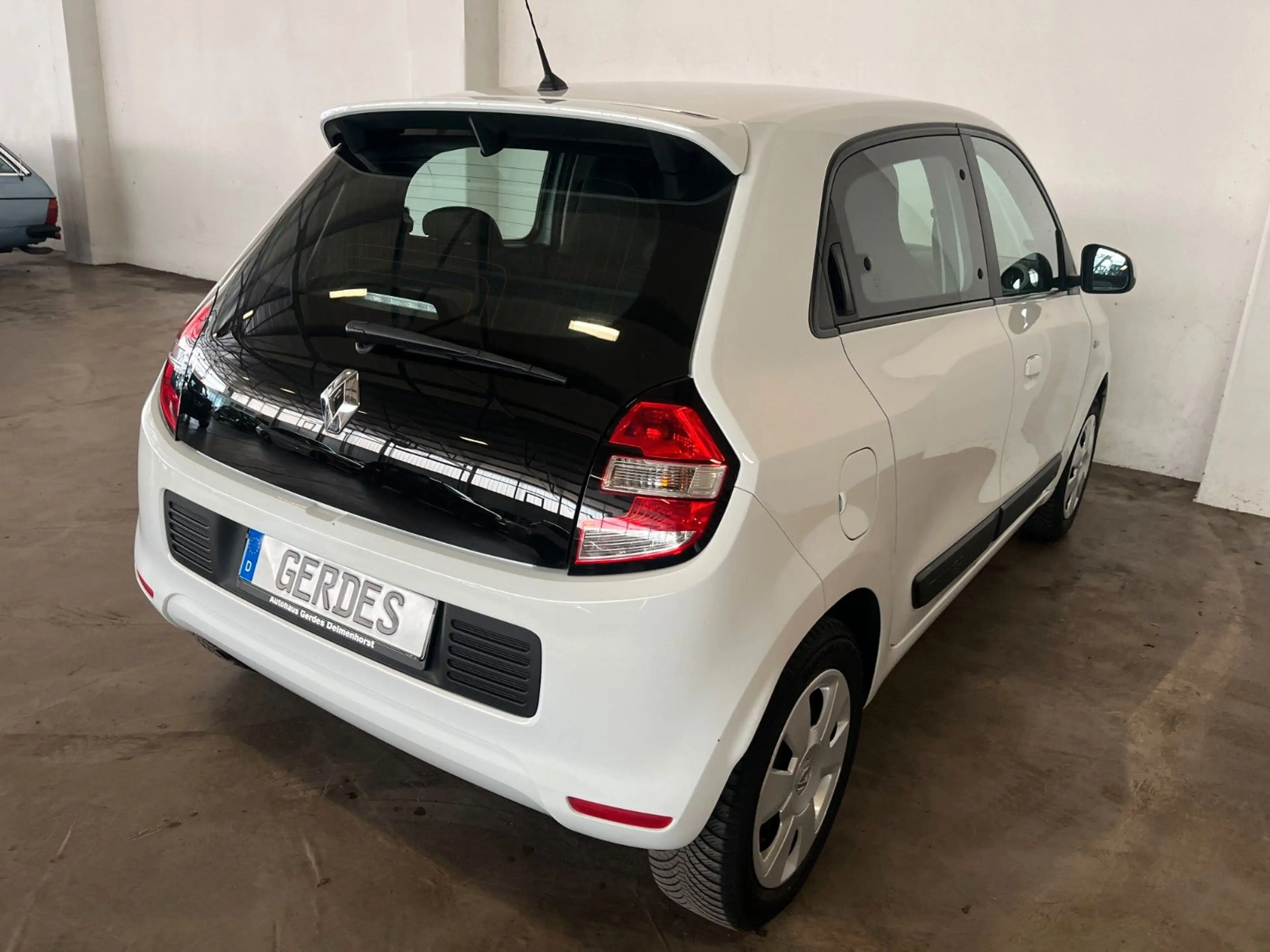 Renault Twingo Experience 1.0 SCe 70 — photo 9