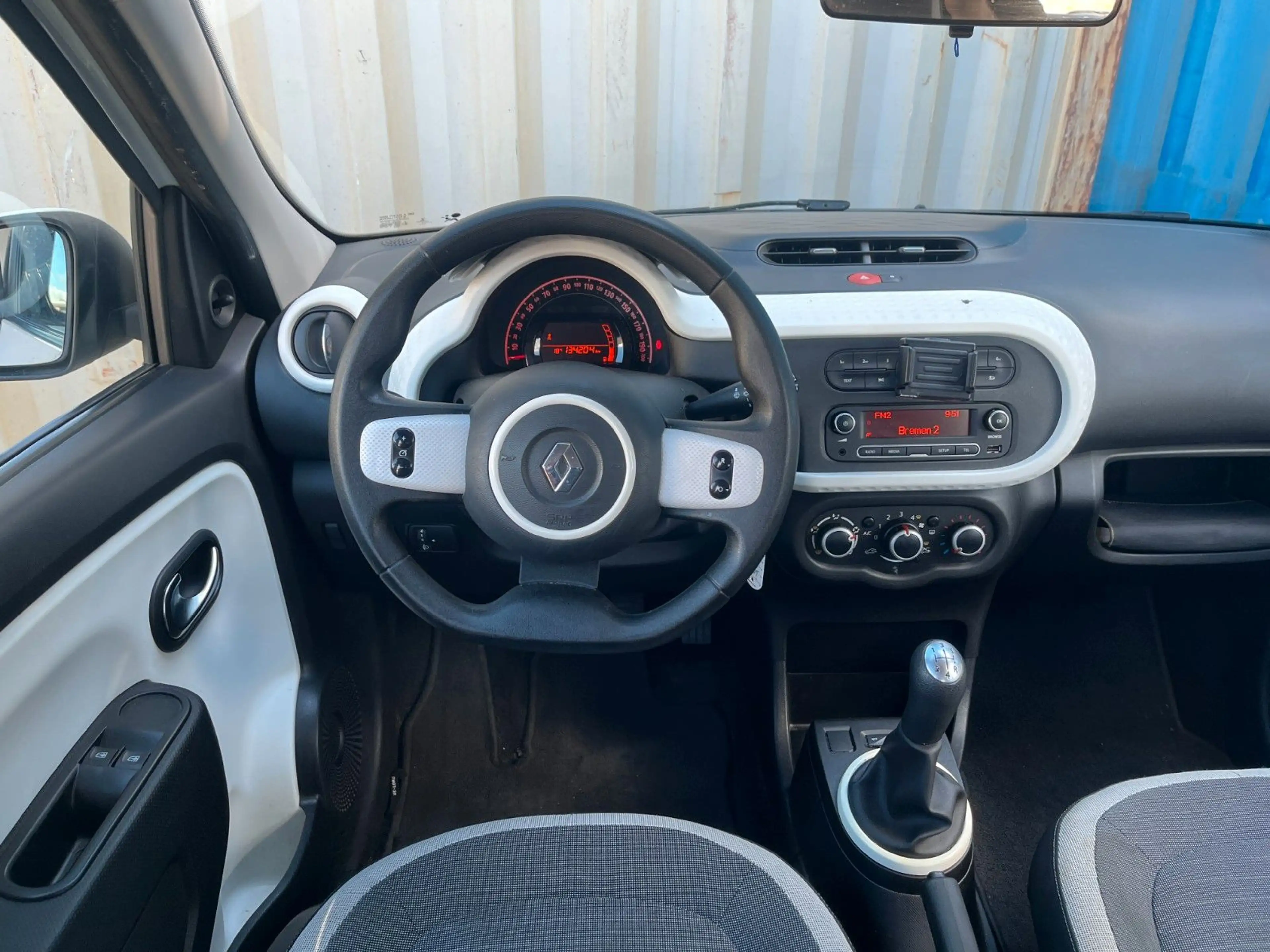 Renault Twingo Experience 1.0 SCe 70 — photo 13