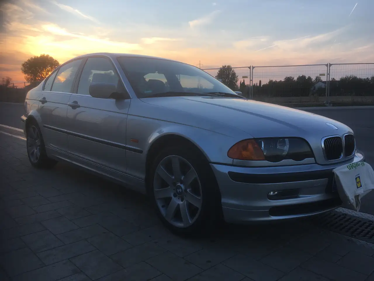 BMW 320i, foto 5