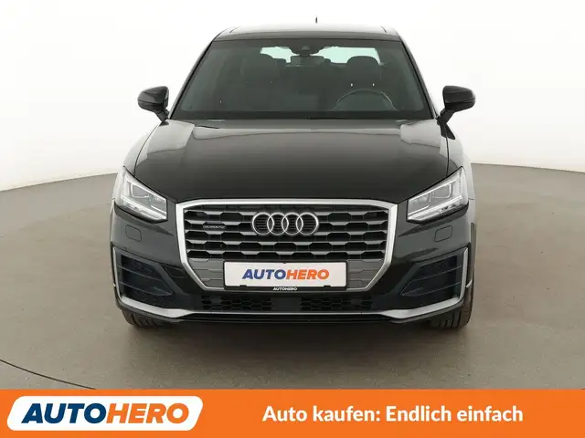 Audi Q2 view 9