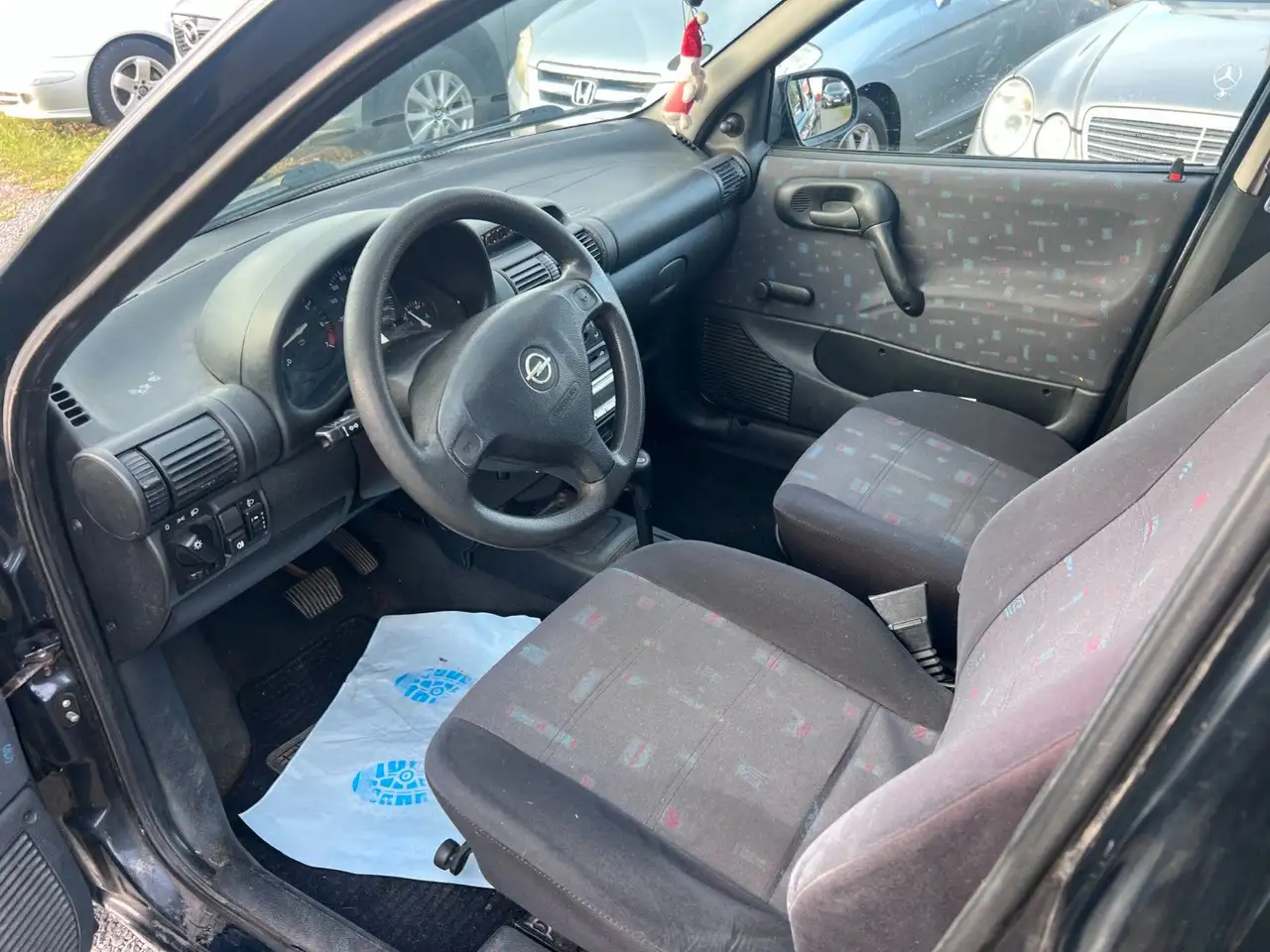 Opel Corsa 1.2 16V Automatik Klima Radio / CD, foto 8