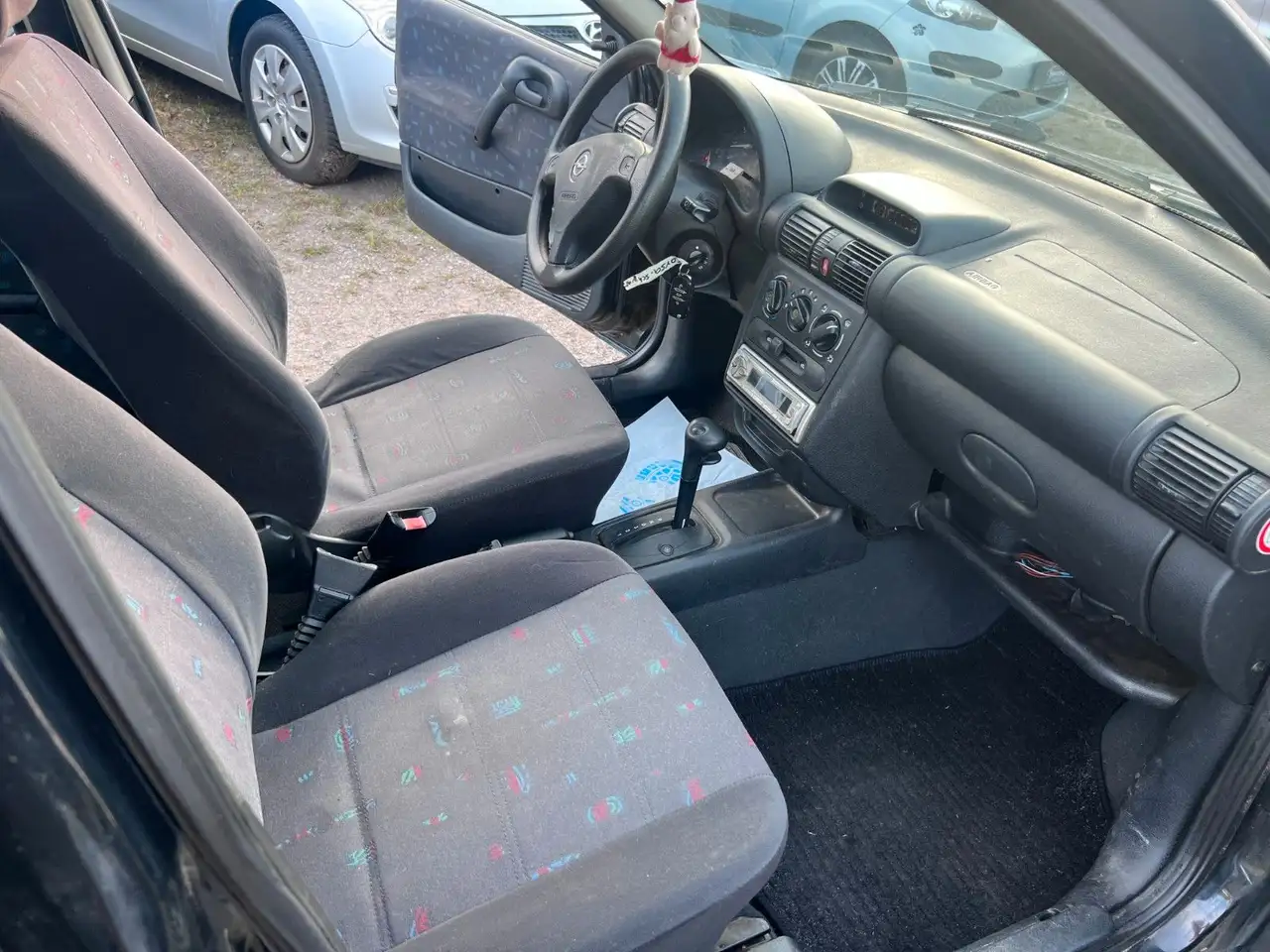 Opel Corsa 1.2 16V Automatik Klima Radio / CD, foto 10