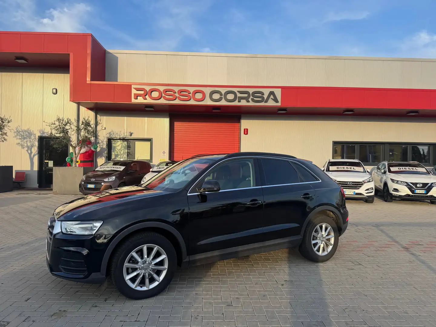 Audi Q3 2.0 tdi Sport 120cv s-tronic UNIPRO Schwarz - 1