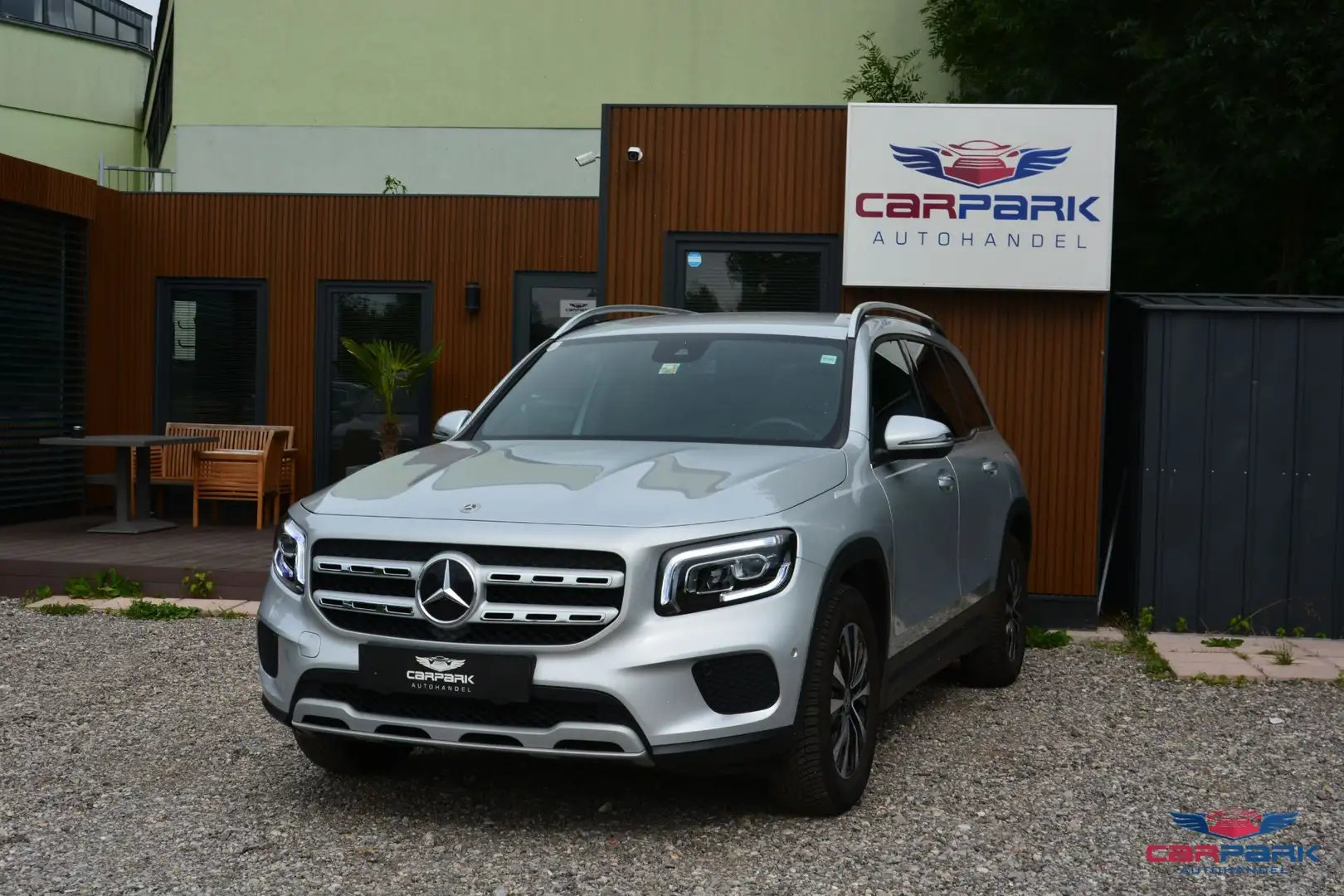 Mercedes-Benz GLB 200 4MATIC Aut. 7 Sitzer Zilver - 2