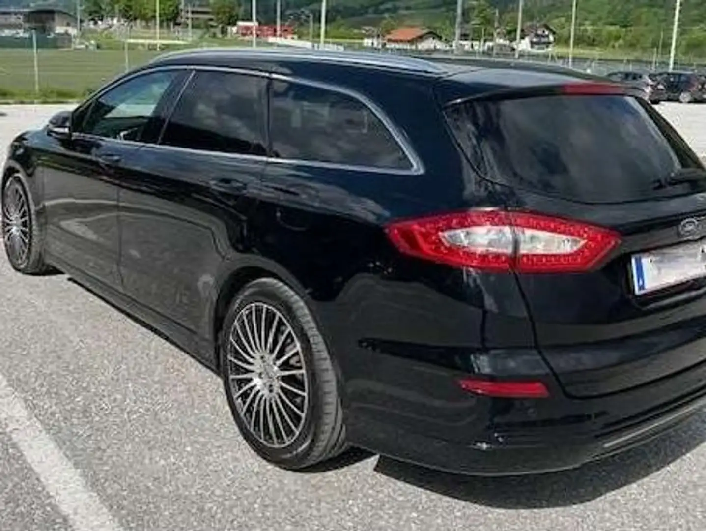 Ford Mondeo Mondeo Traveller Titanium 2,0 TDCi AWD Start/Stop Titanium Schwarz - 2