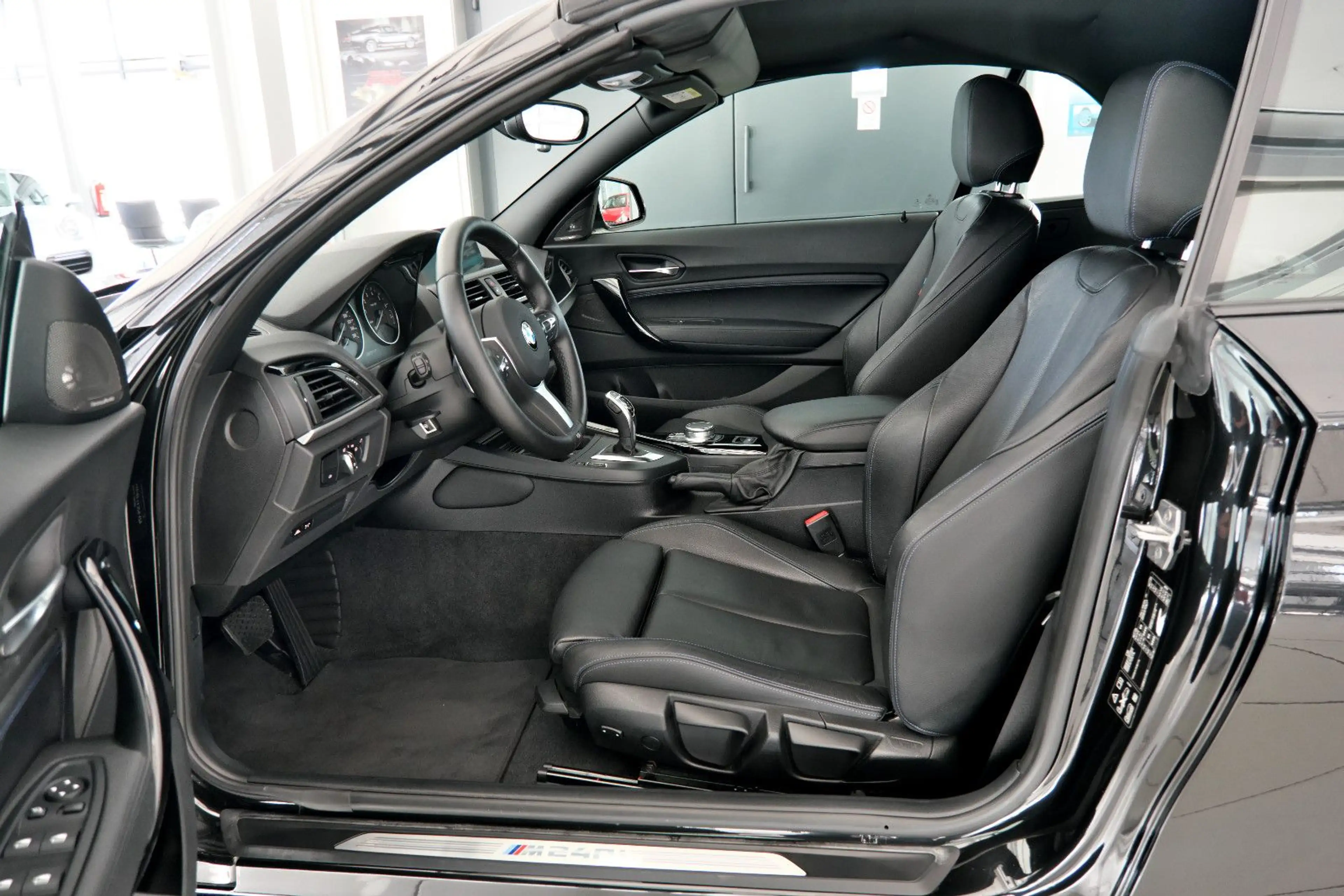 BMW 240 xDrive Cabrio Navi Prof. H&K Leder Deutsch — photo 7