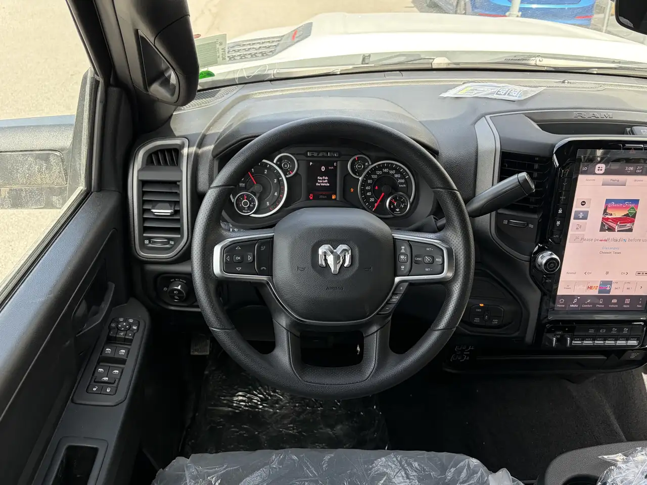RAM 2500 снимка RAM 2500