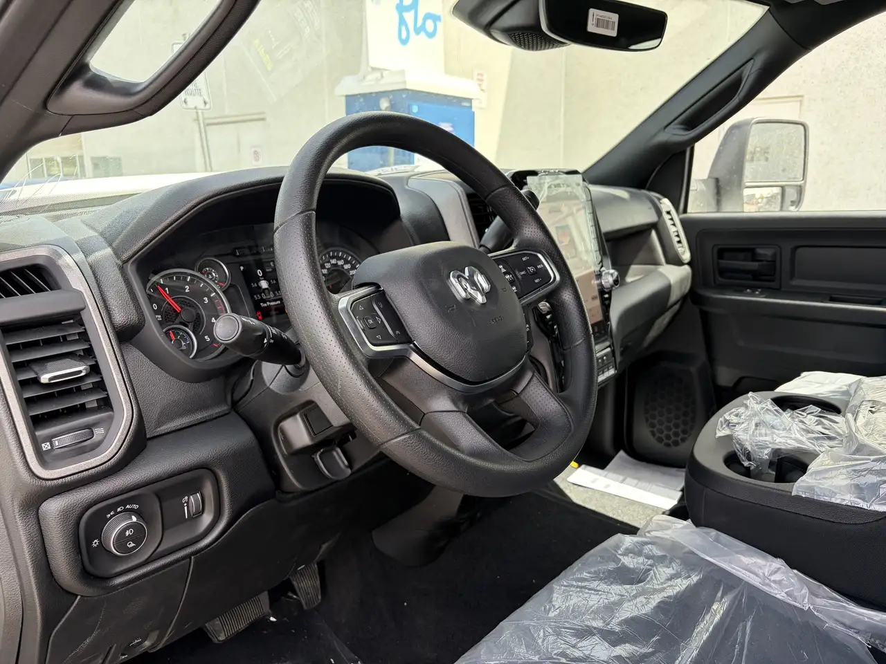RAM 2500 снимка RAM 2500