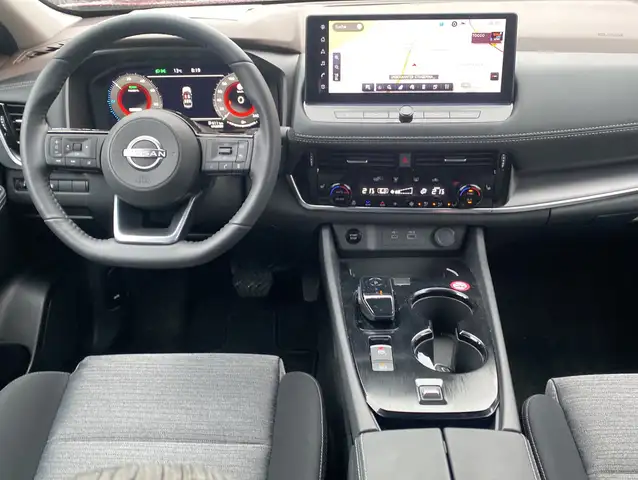 Nissan X-Trail view 5
