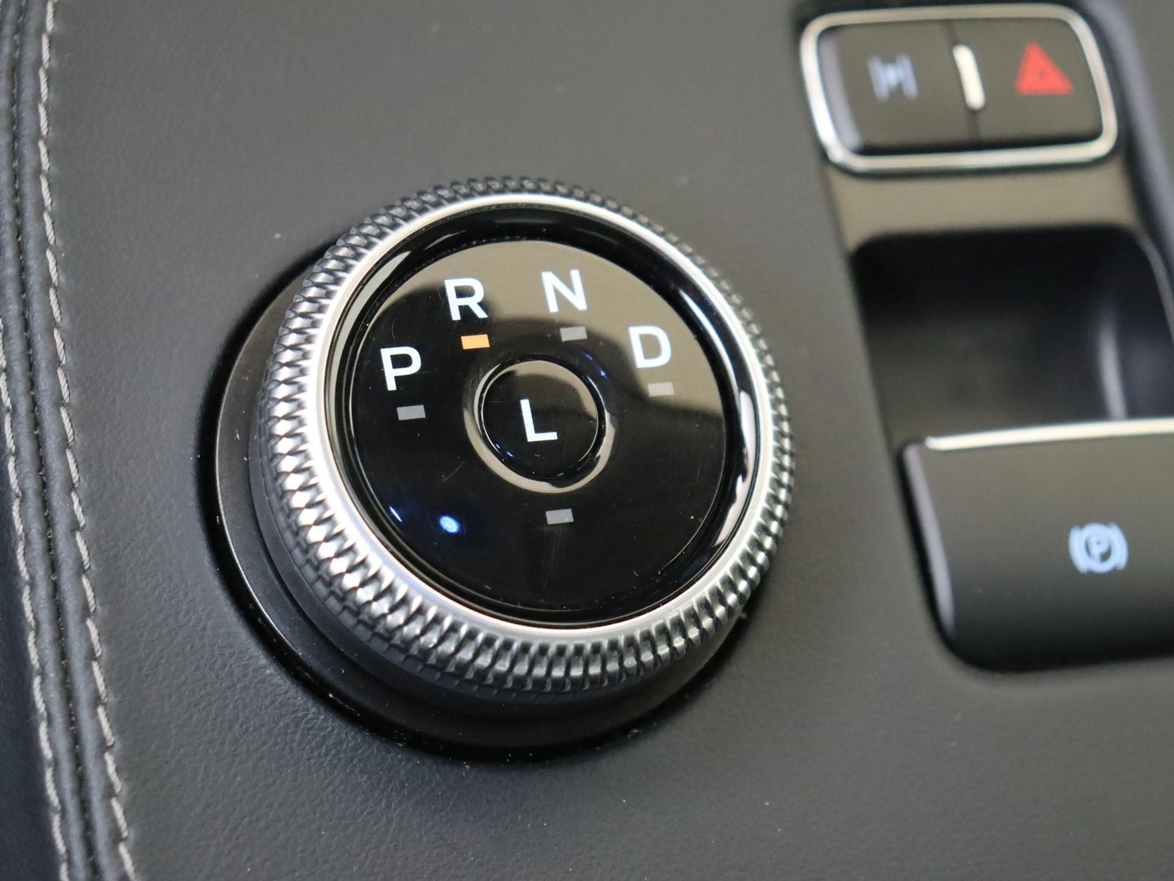 Ford Mustang Mach-E Extended RWD 98 kWh | navigatie | clima | LM velge — photo 14