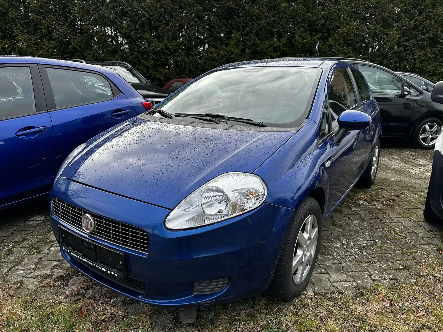 Fiat Grande Punto 1.2 8V Active Blau - 1