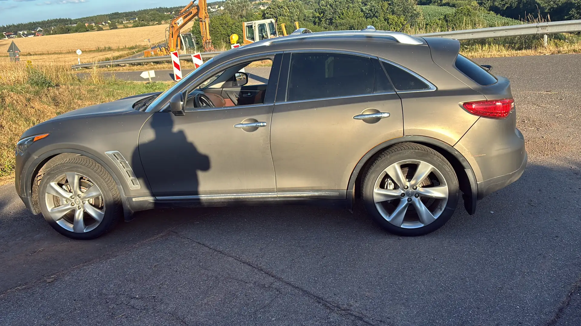 Infiniti FX - 1