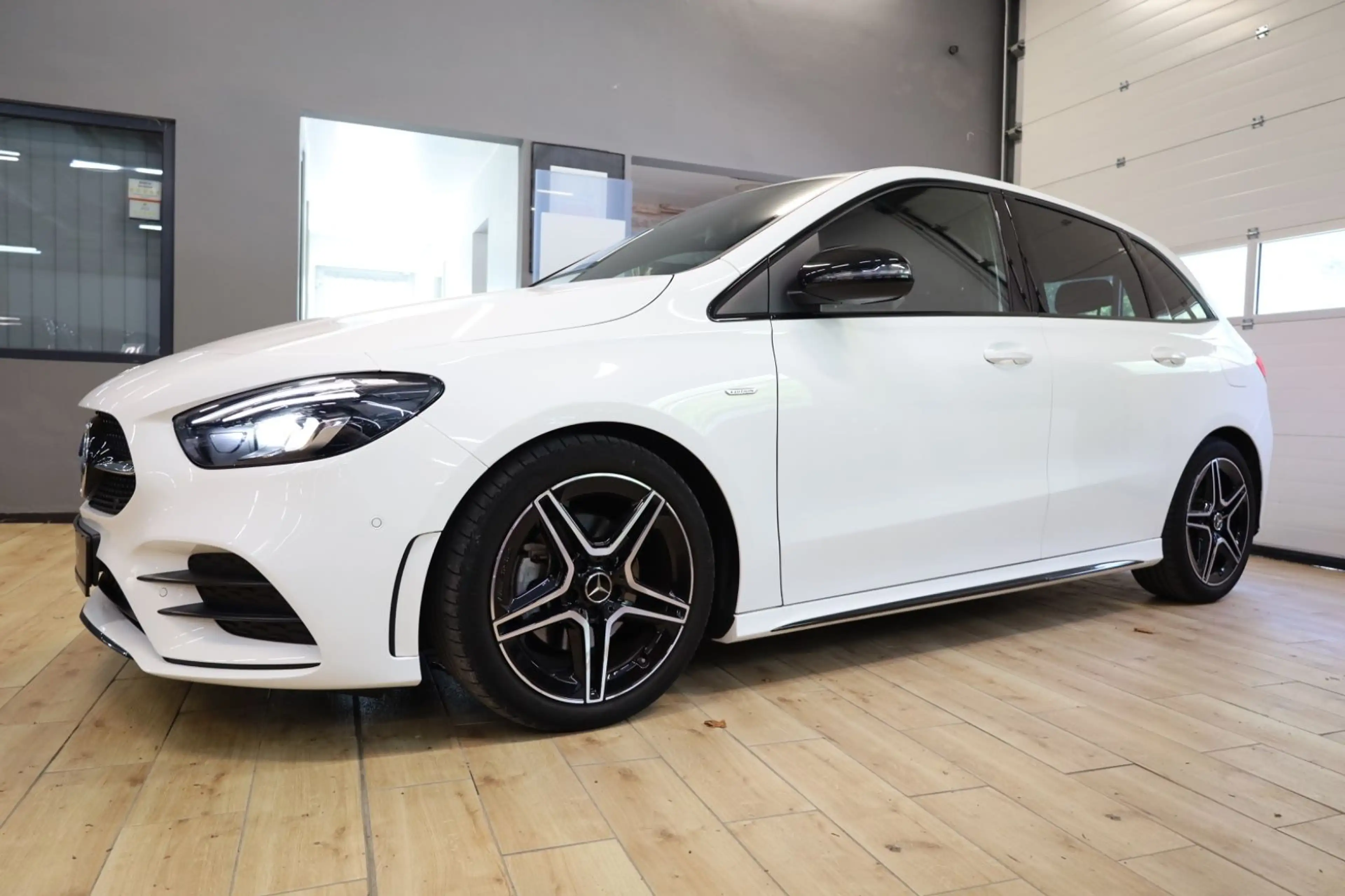 Mercedes-Benz B 200 AMG-Line  Edition 2021/Navi/Night-Paket/Ka — photo 2