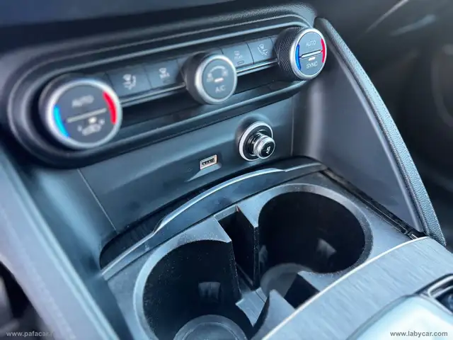 Alfa Romeo Stelvio view 15