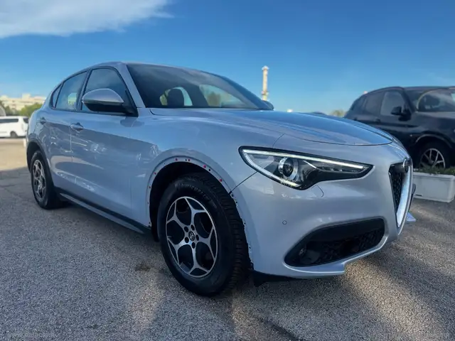 Alfa Romeo Stelvio view 6