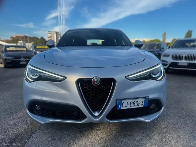 Alfa Romeo Stelvio view 9