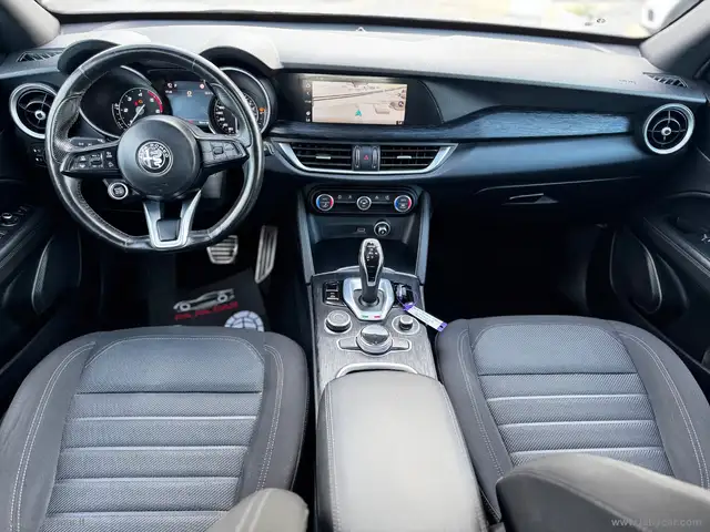 Alfa Romeo Stelvio view 12