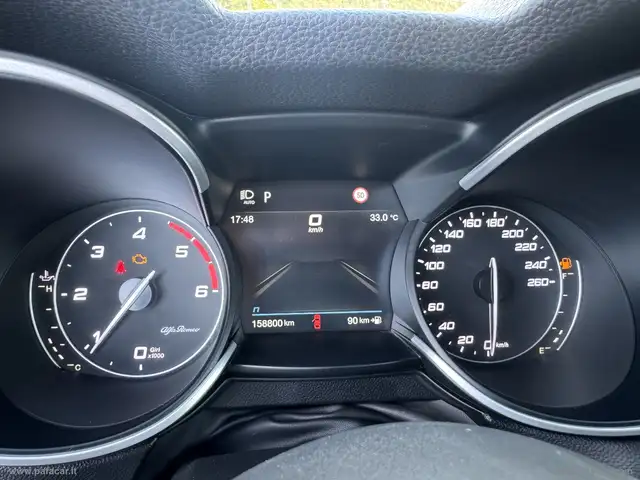 Alfa Romeo Stelvio view 11