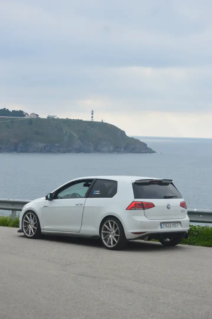 Volkswagen Golf 1.6TDI CR BMT Bluemotion 110 - 1
