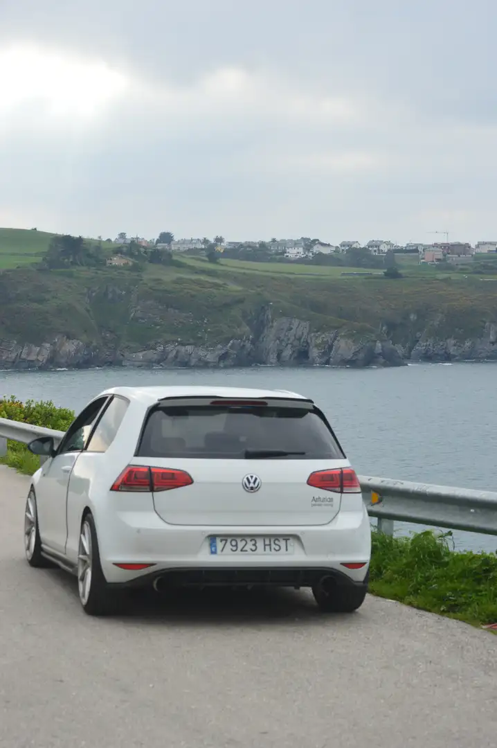 Volkswagen Golf 1.6TDI CR BMT Bluemotion 110 - 2