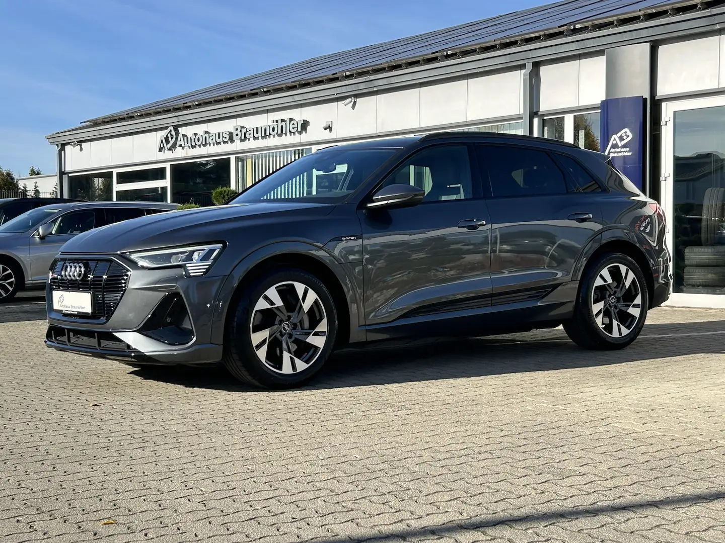 Audi e-tron 55 quattro S line*Matrix*Black* Gris - 2